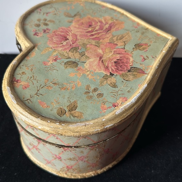 vintage Sewing box, haberdashery. Boudoir box. Vintage floral roses, cardboard. - Picture 9 of 11